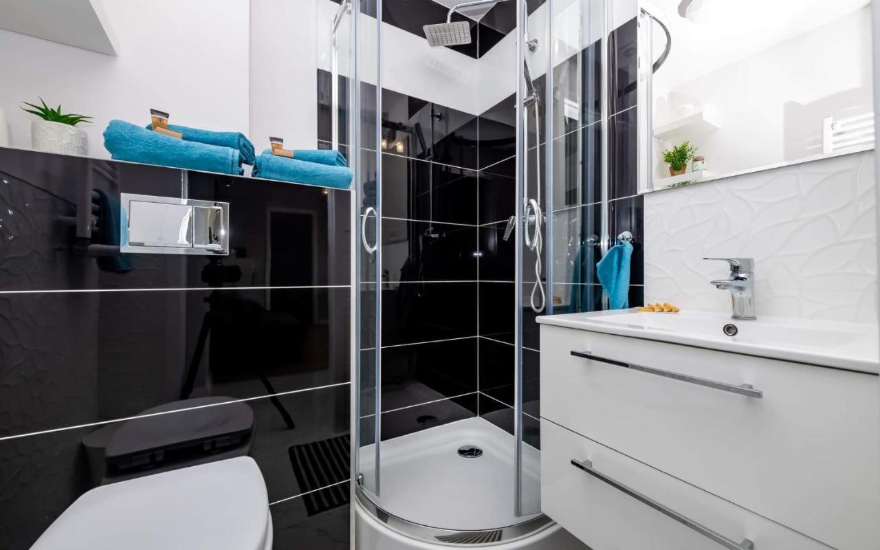 Kameralna Ukosna Apartment เบียวิสตอก ภายนอก รูปภาพ